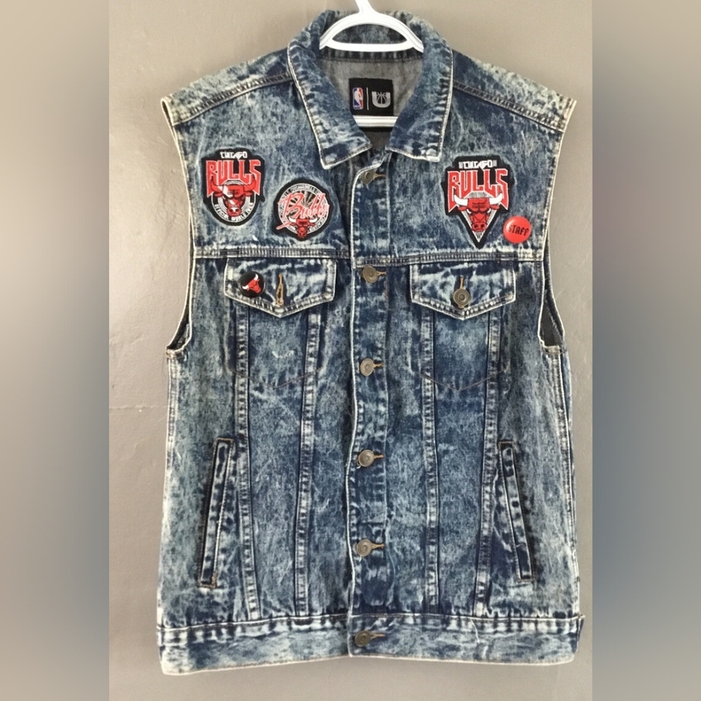 VINTAGE COTTON CHICAGO BULLS TEAM WORLD TOUR DENIM VEST JACKET NBA 00018